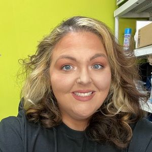 Meet your Posher, Candi